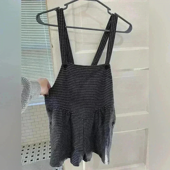 UO Urban Renewal Suspender Romper XS pinafore shorts black white overalls - Picture 7 of 8